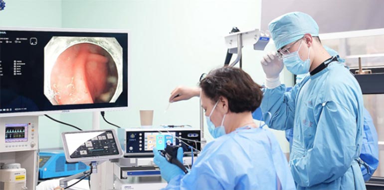 02-ahoua-endoscopy