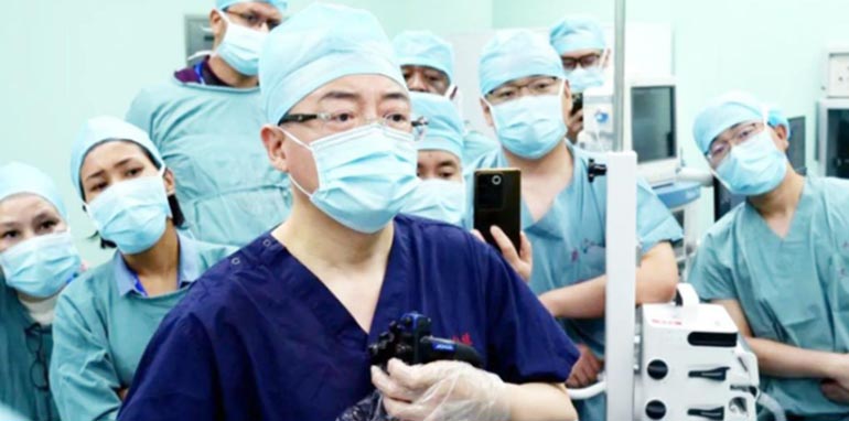 03-ahoua-endoscopy